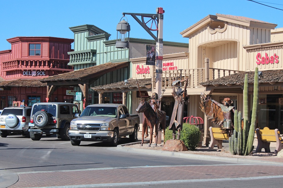 Scottsdale AZ in fall for all ages